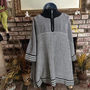 Liz Claiborne Black And White Zip Neck Knit Sweater Poncho Sz XL